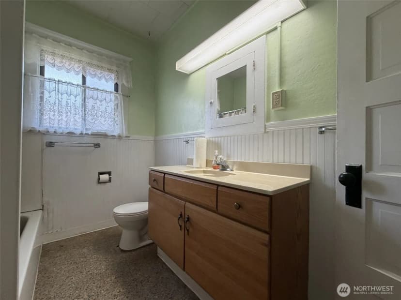 Property photo for 1808 Pacific Avenue, Aberdeen photo 18