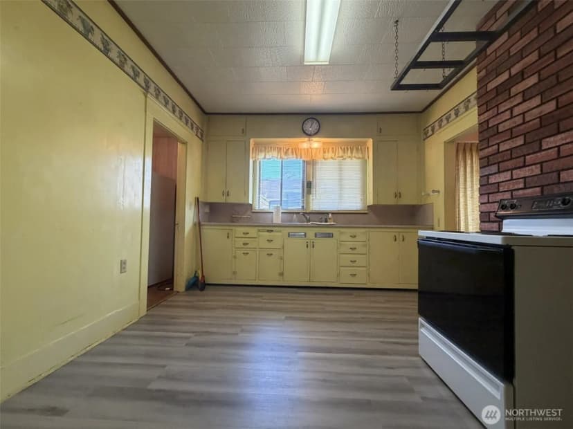 Property photo for 1808 Pacific Avenue, Aberdeen photo 10