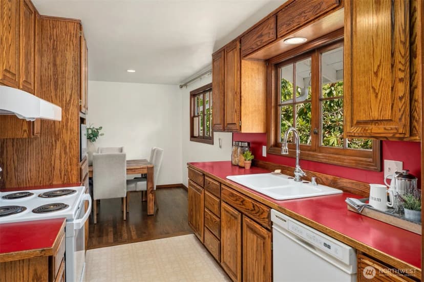 Property photo for 2805 124th Place Ne, Bellevue photo 14
