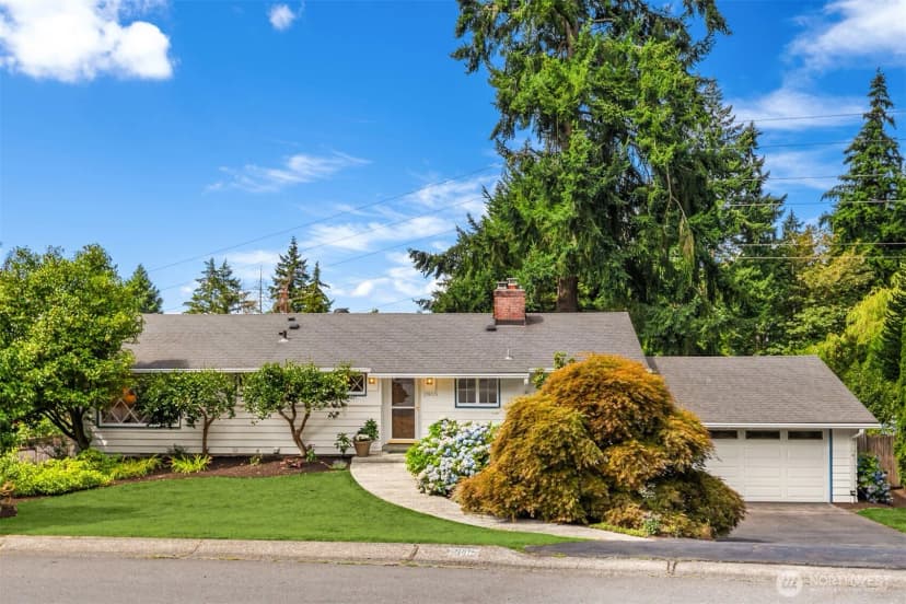 Property photo for 2805 124th Place Ne, Bellevue