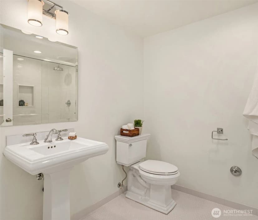 Property photo for 2805 124th Place Ne, Bellevue photo 30