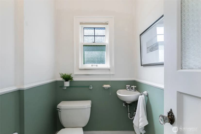 Property photo for 431 Smith Street, Seattle photo 6