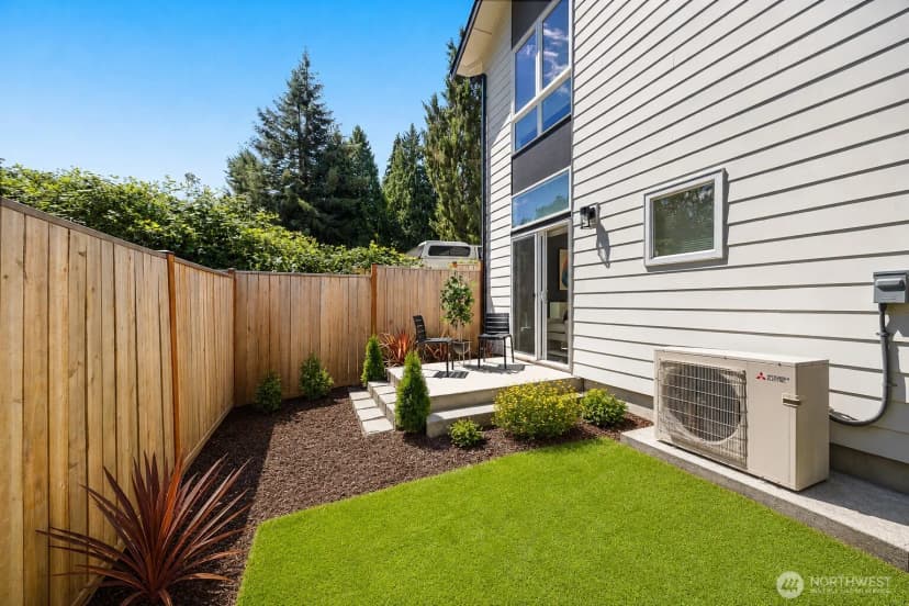 Property photo for 5984 26th Avenue Sw #b, Seattle photo 19