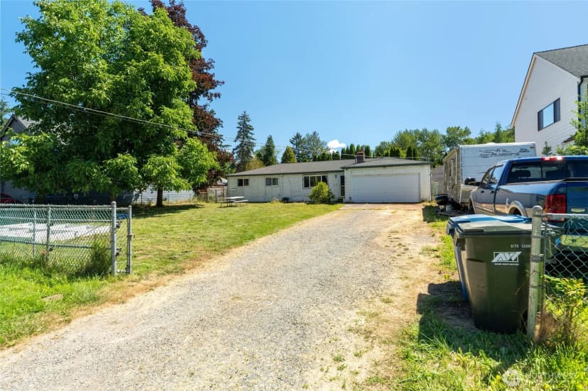 Property photo for 26440 127th Avenue Se, Kent photo 33