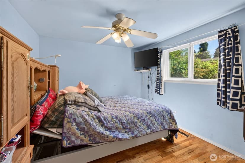 Property photo for 26440 127th Avenue Se, Kent photo 19