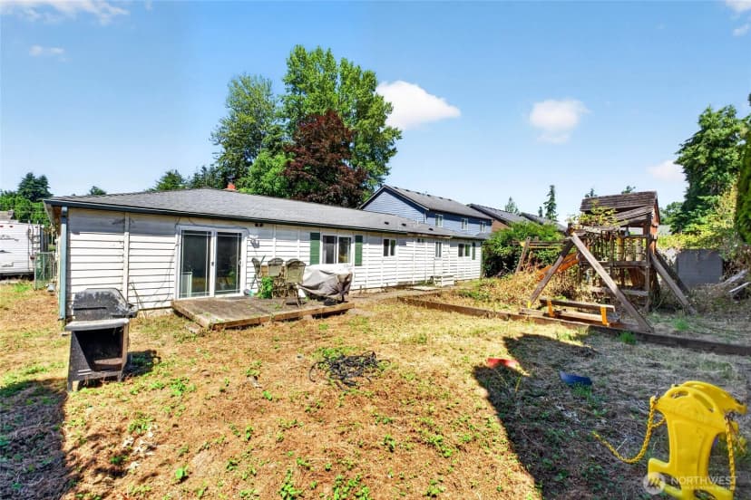Property photo for 26440 127th Avenue Se, Kent photo 27