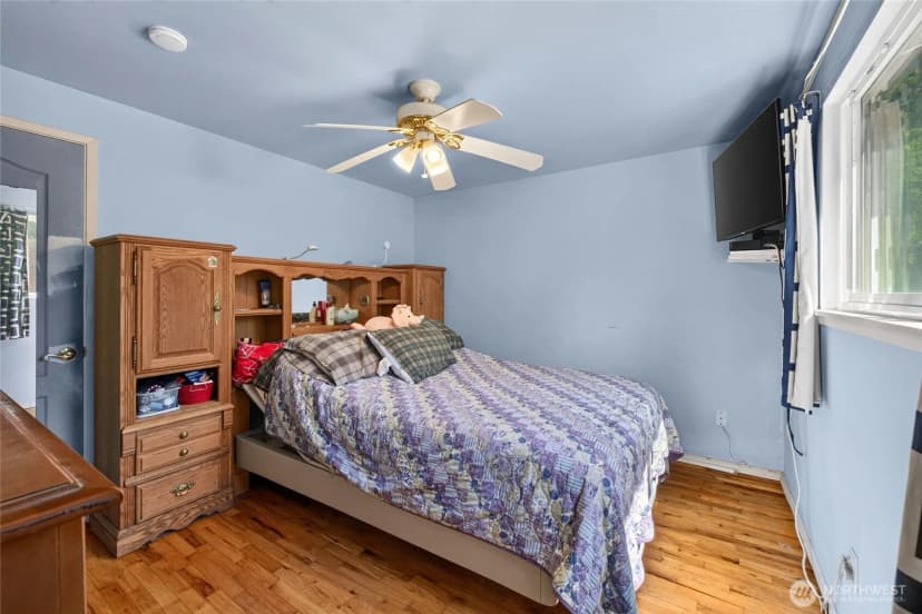 Property photo for 26440 127th Avenue Se, Kent photo 20