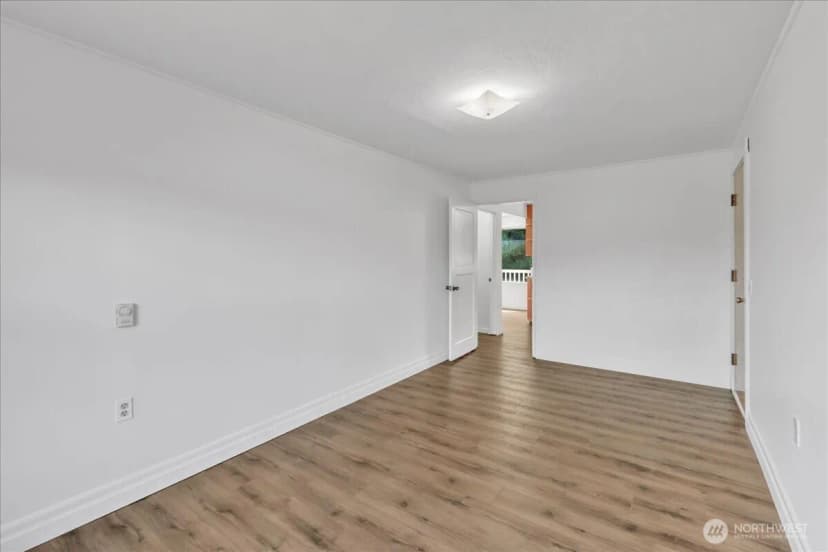 Property photo for 13622 51st Avenue S, Tukwila photo 24