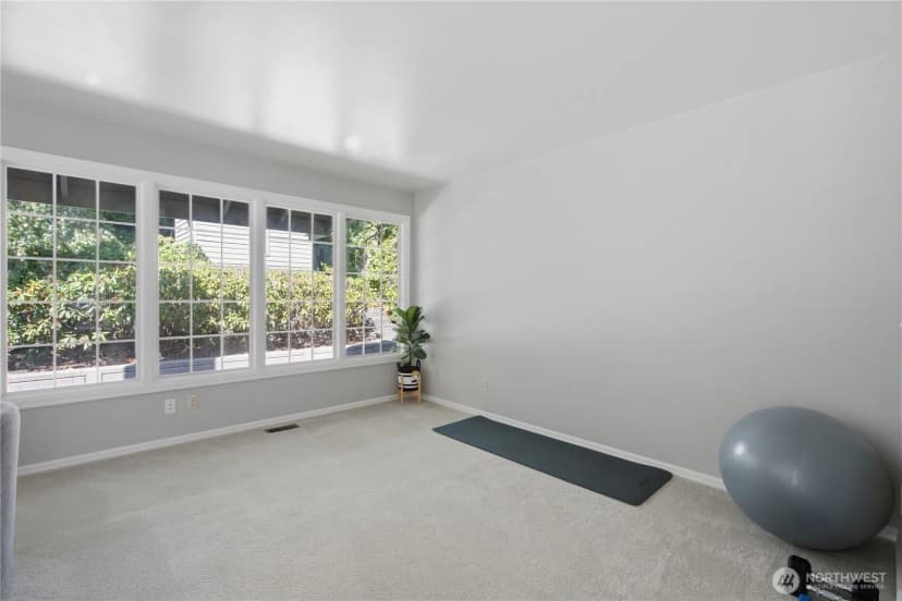 Property photo for 14018 Se 51st Place, Bellevue photo 12