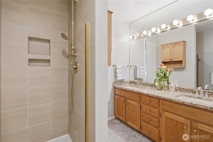 Property photo for 14018 Se 51st Place, Bellevue photo 30