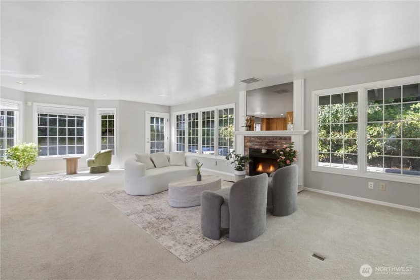 Property photo for 14018 Se 51st Place, Bellevue photo 9