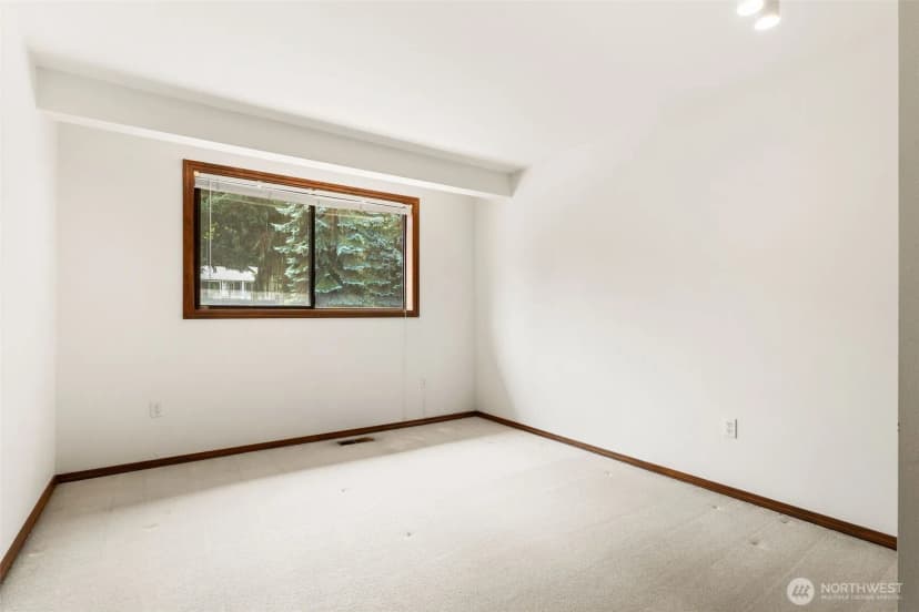 Property photo for 102 Sw 301st Street, Federal Way photo 32
