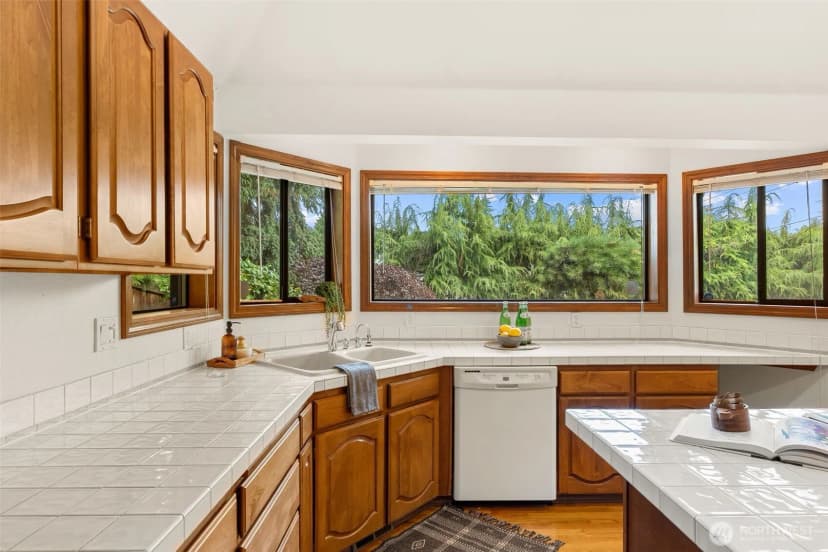 Property photo for 102 Sw 301st Street, Federal Way photo 16