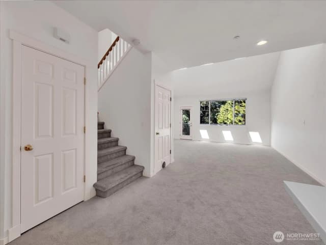 Property photo for 15414 135th Place Ne #32a, Woodinville photo 4