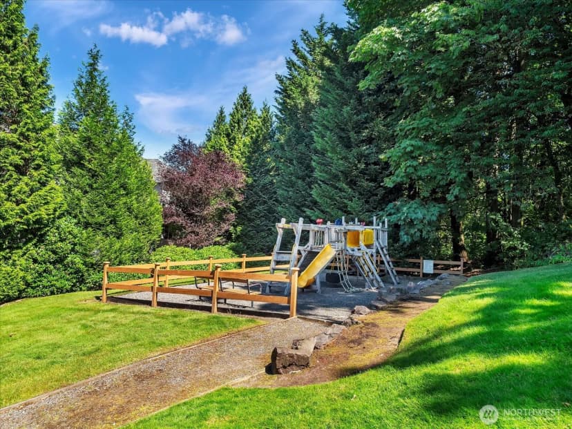Property photo for 15414 135th Place Ne #32a, Woodinville photo 30