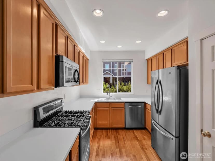 Property photo for 15414 135th Place Ne #32a, Woodinville photo 6