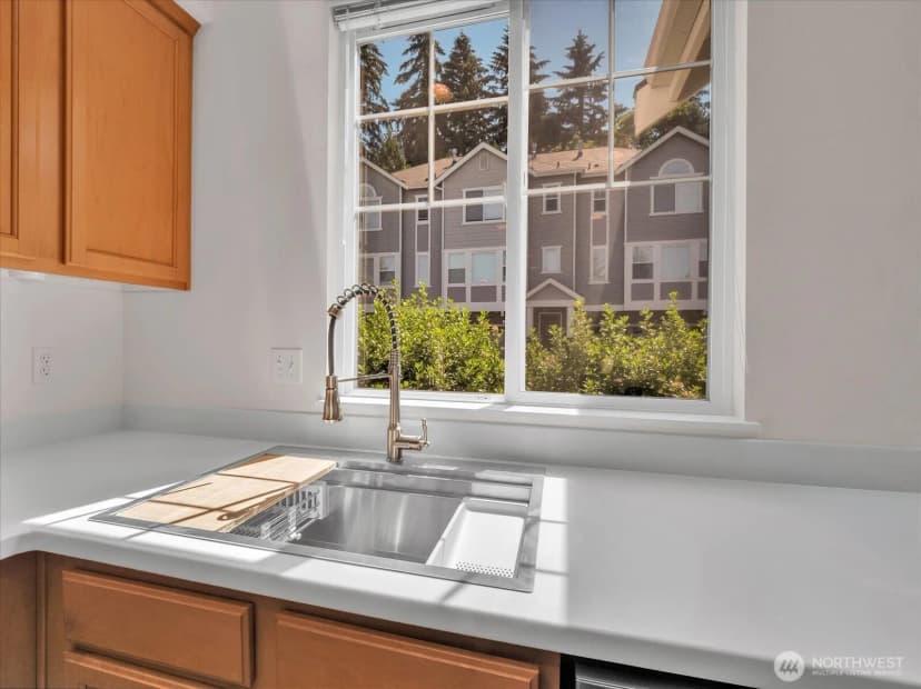Property photo for 15414 135th Place Ne #32a, Woodinville photo 9