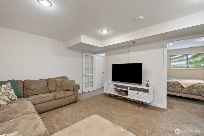 Property photo for 10632 157th Avenue Ne, Redmond photo 25