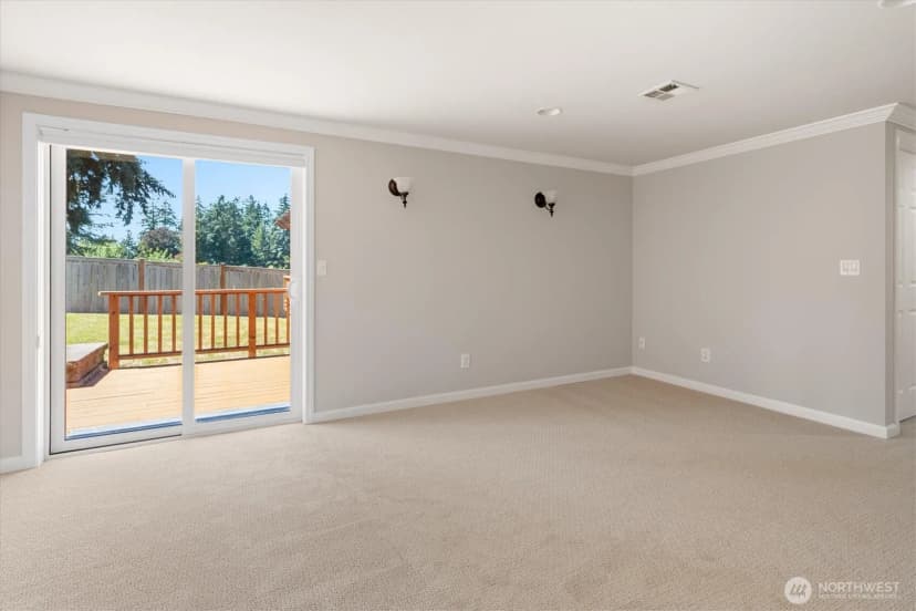 Property photo for 605 S 198th Street, Des Moines photo 20