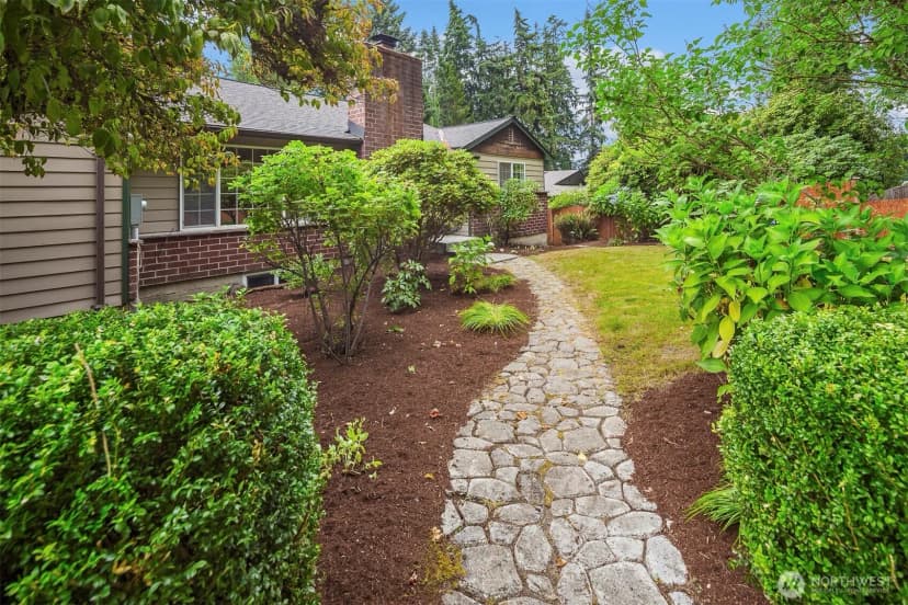 Property photo for 1305 233rd Street Se, Bothell photo 2
