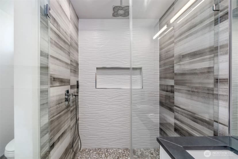 Property photo for 6747 15th Avenue Nw, Seattle photo 19