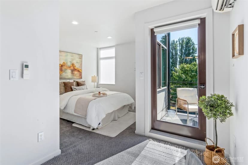 Property photo for 6747 15th Avenue Nw, Seattle photo 16