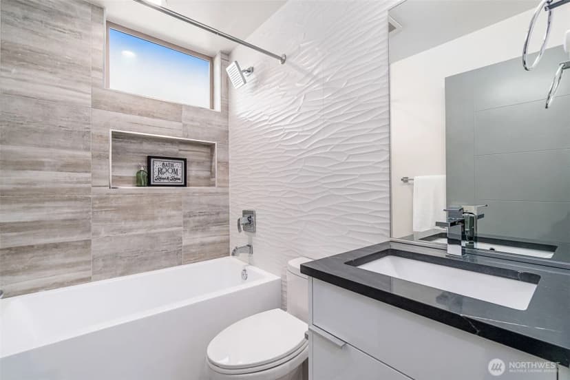 Property photo for 6747 15th Avenue Nw, Seattle photo 22