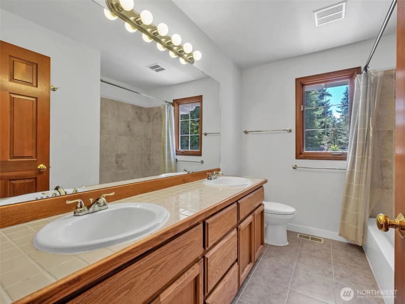 Property photo for 18630 Ne 194th Street, Woodinville photo 10