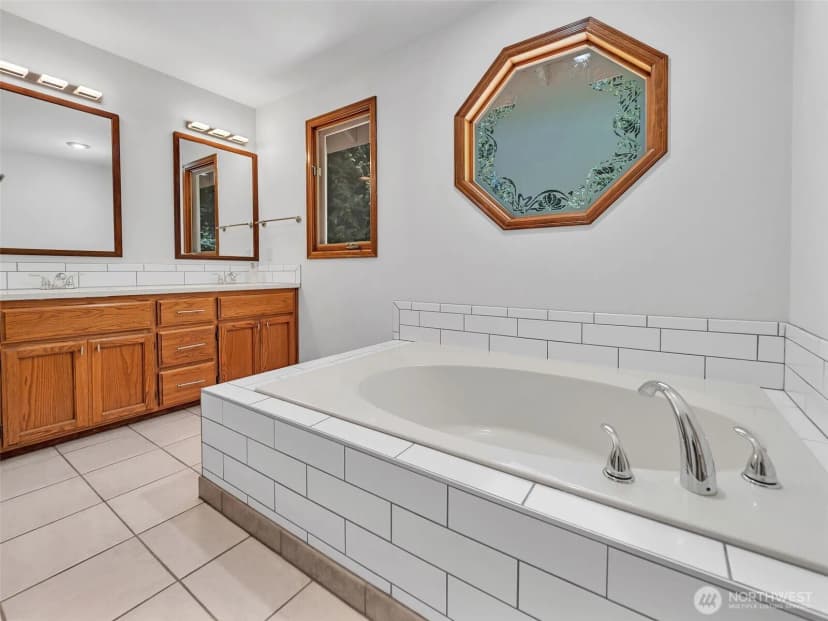 Property photo for 18630 Ne 194th Street, Woodinville photo 11