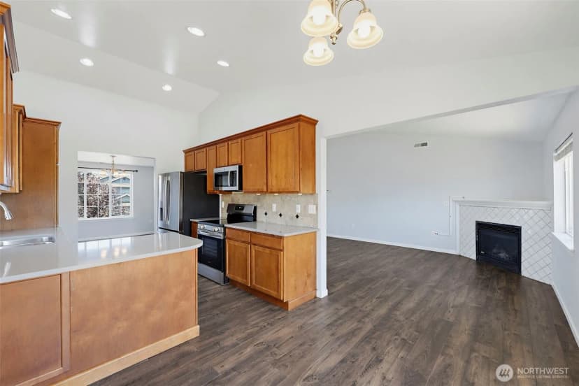 Property photo for 9229 Carys Street Se, Yelm photo 5