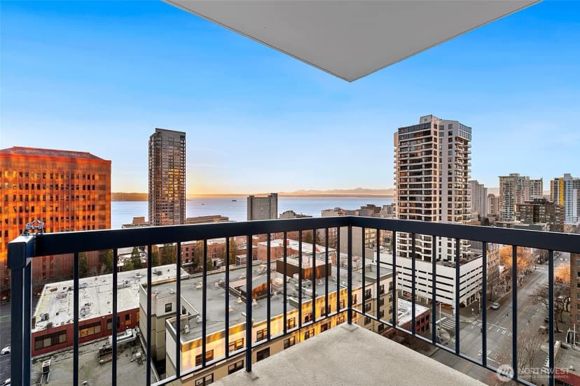 Property photo for 2100 3rd Avenue #1503, Seattle photo 19
