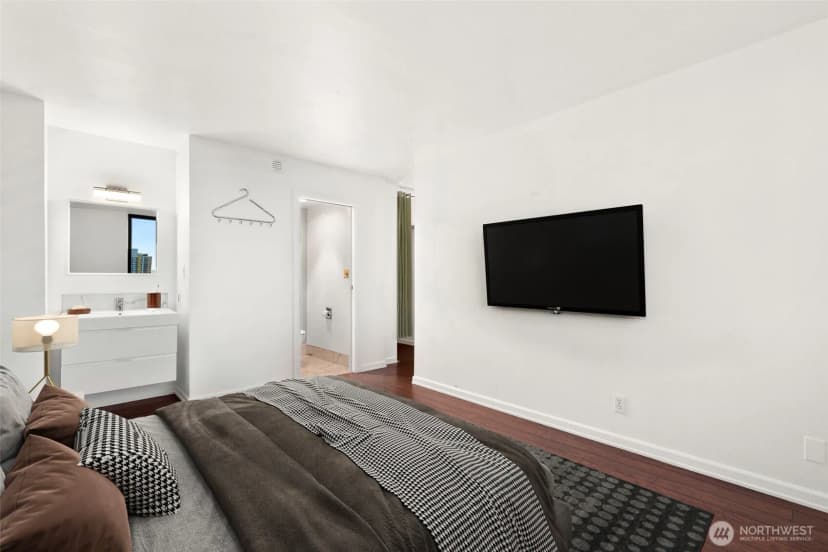 Property photo for 2100 3rd Avenue #1503, Seattle photo 15