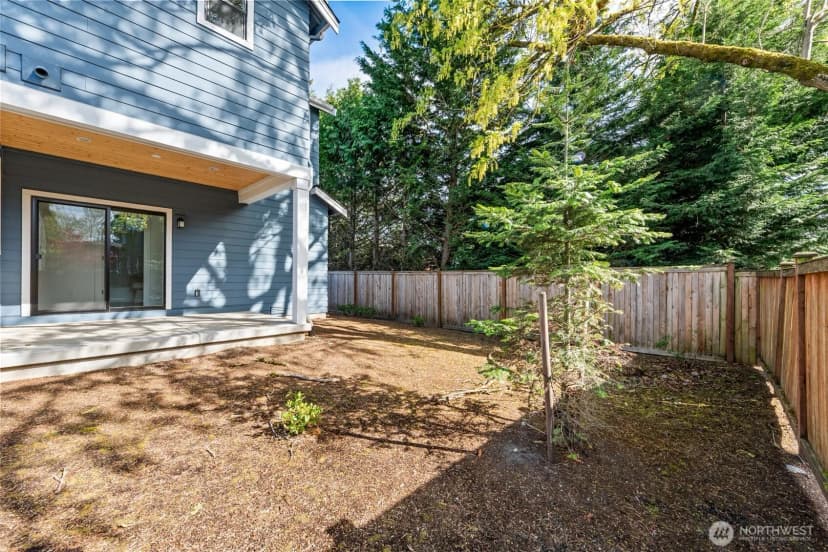 Property photo for 10215 135th Circle Ne #28, Kirkland photo 18