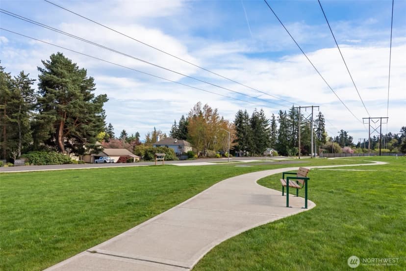 Property photo for 10215 135th Circle Ne #28, Kirkland photo 22