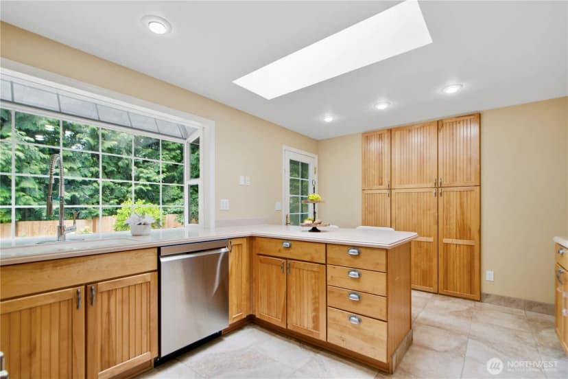 Property photo for 16119 Se 31st St, Bellevue photo 18