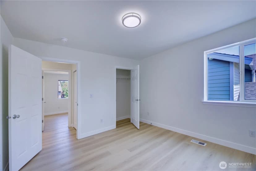 Property photo for 5128 Ne 11th Street, Renton photo 22