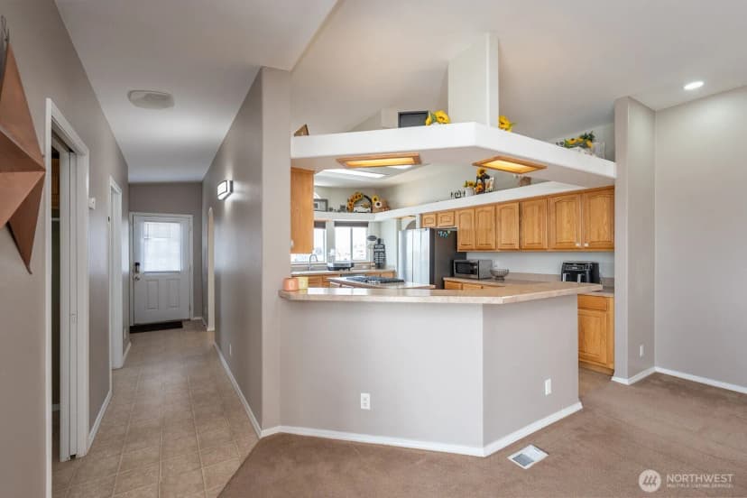 Property photo for 8379 Road 10 Nw, Ephrata photo 10