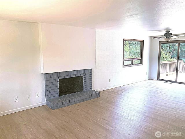 Property photo for 29040 188 Avenue Se, Kent photo 3