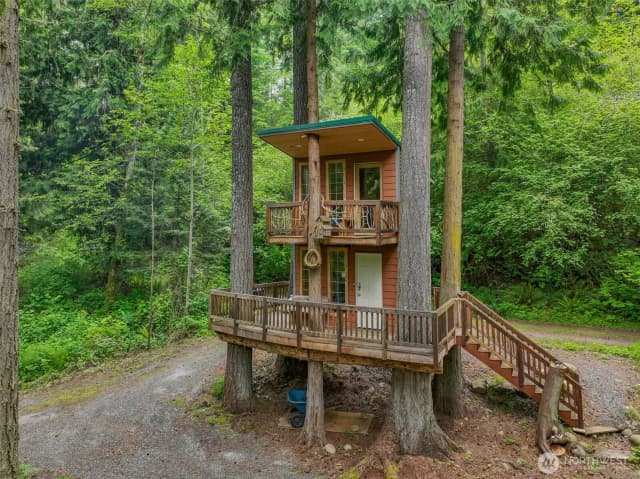 Property photo for 14125 Beaver Drive Se, Rainier