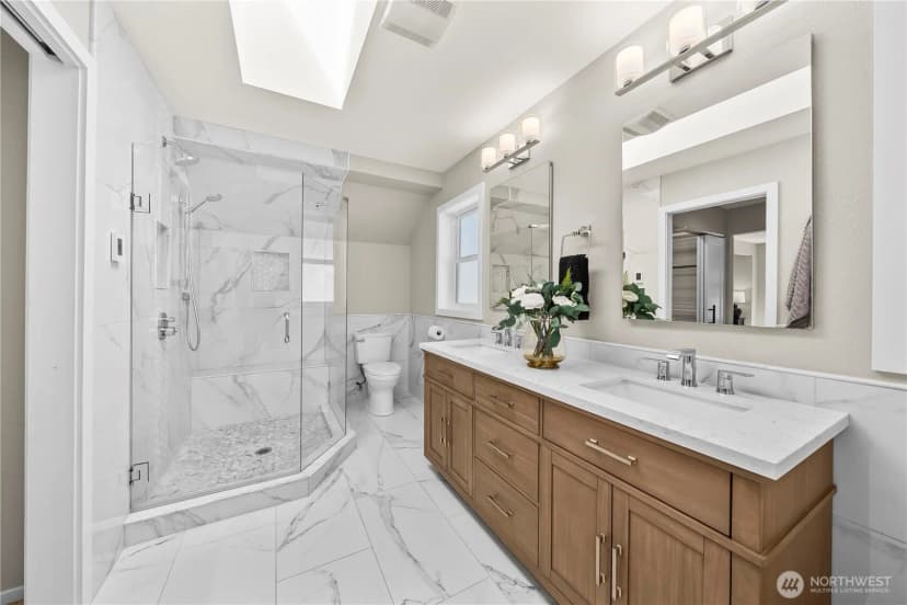 Property photo for 2712 57th Avenue Sw, Seattle photo 22