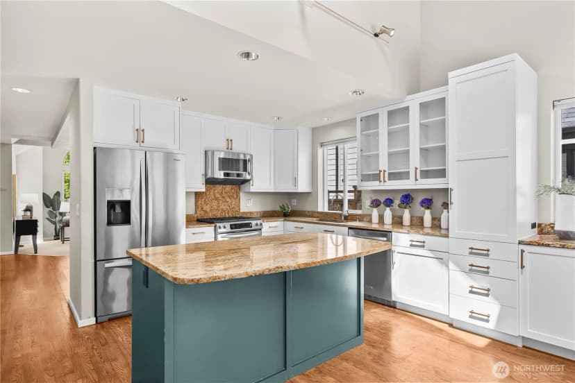 Property photo for 2712 57th Avenue Sw, Seattle photo 13