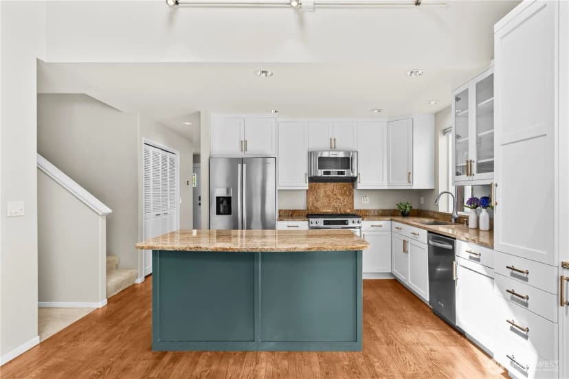 Property photo for 2712 57th Avenue Sw, Seattle photo 19