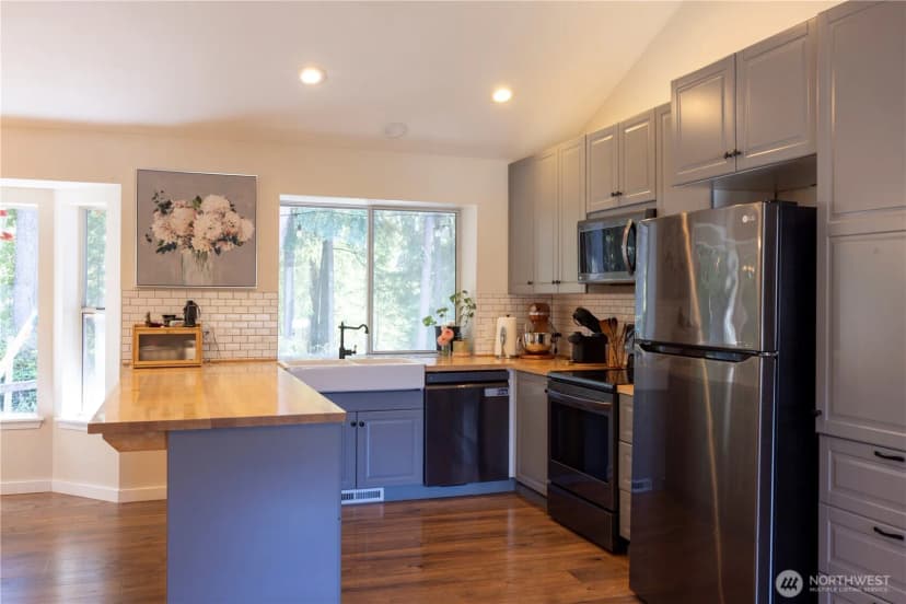 Property photo for 11608 41st Avenue Nw, Gig Harbor photo 8