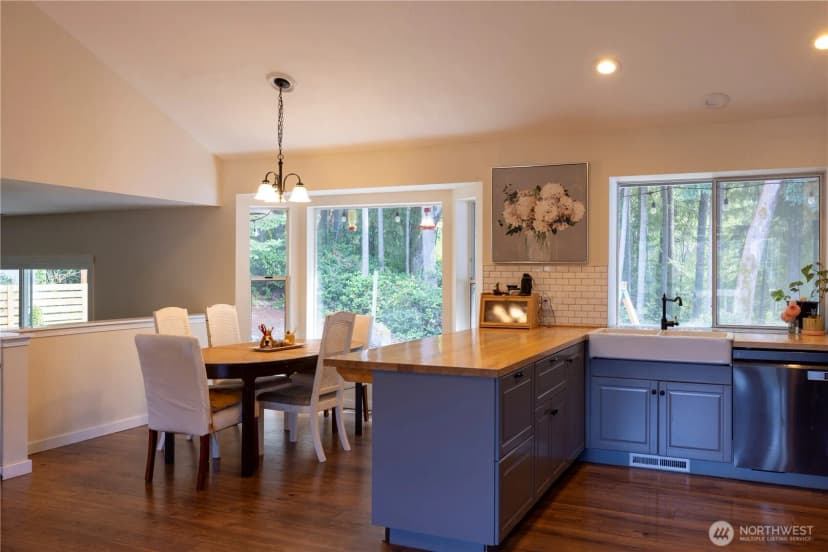 Property photo for 11608 41st Avenue Nw, Gig Harbor photo 9