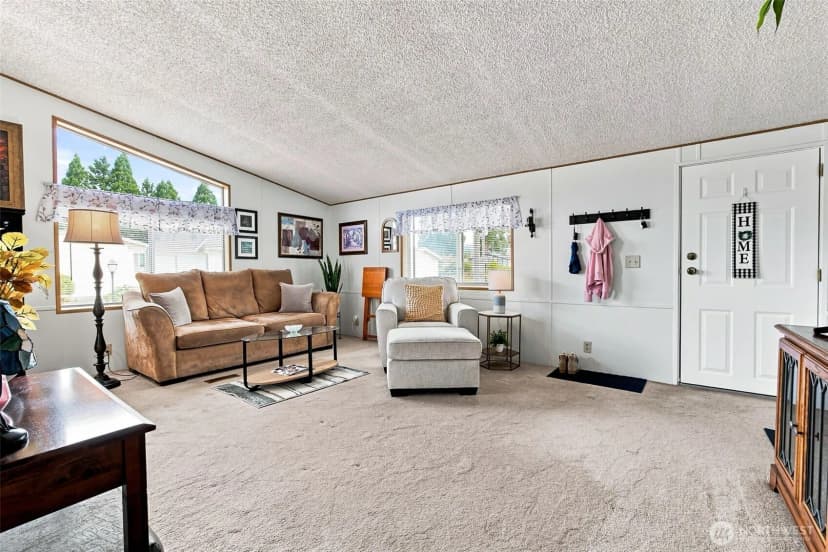 Property photo for 802 Cottonwood Drive, Enumclaw photo 4