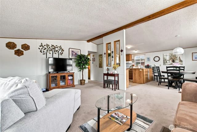 Property photo for 802 Cottonwood Drive, Enumclaw photo 2