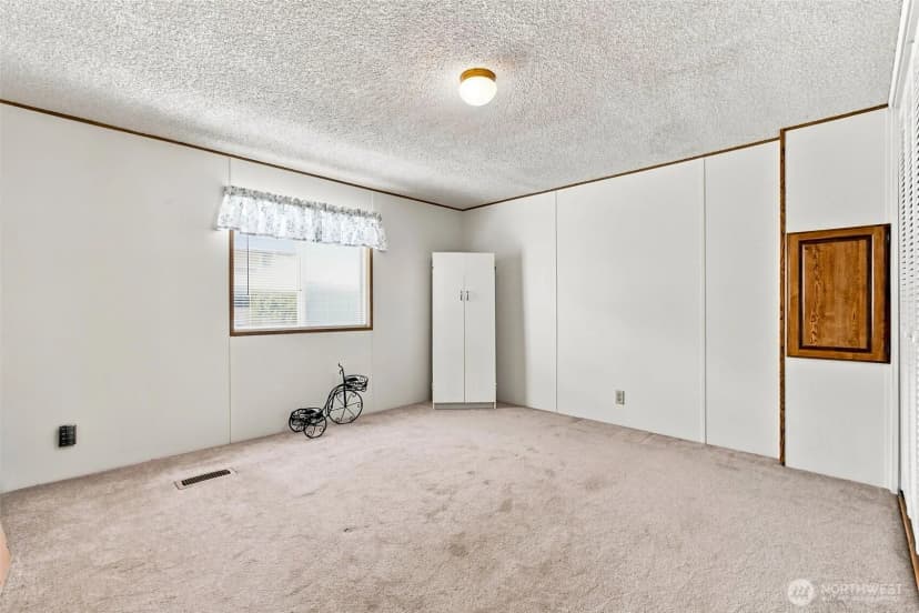 Property photo for 802 Cottonwood Drive, Enumclaw photo 12