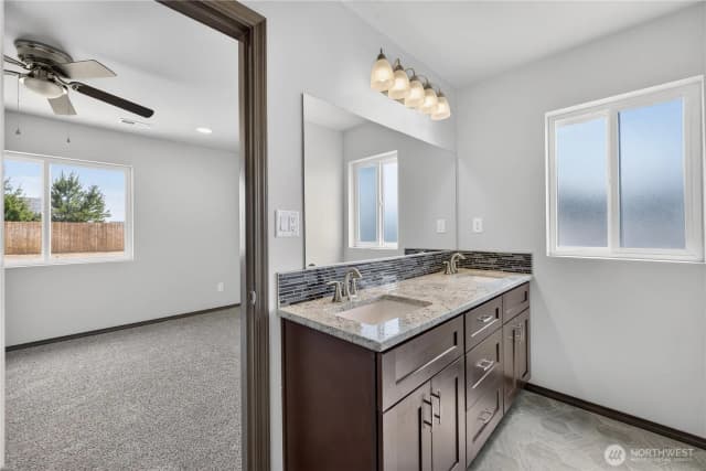 Property photo for 619 Kimberly Avenue, Royal City photo 5