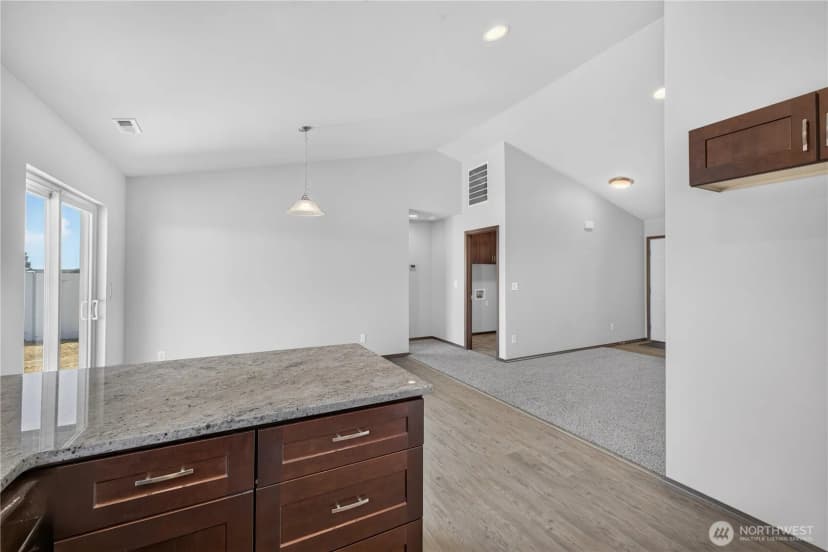 Property photo for 619 Kimberly Avenue, Royal City photo 11
