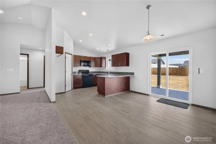 Property photo for 619 Kimberly Avenue, Royal City photo 17